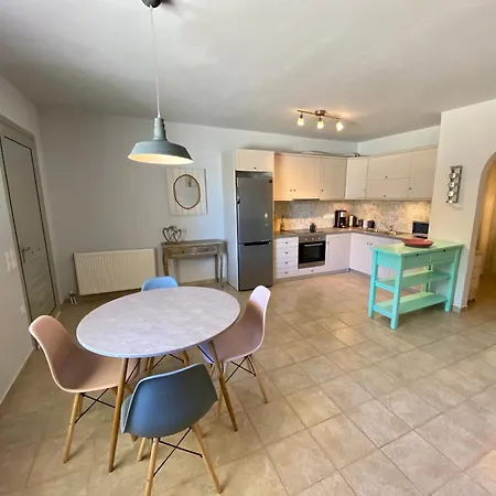 Portoheli 1 Apartment