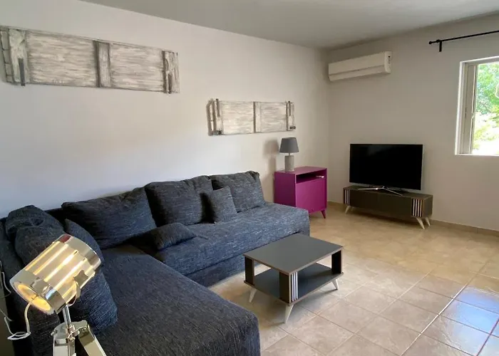 דירה Portoheli 1