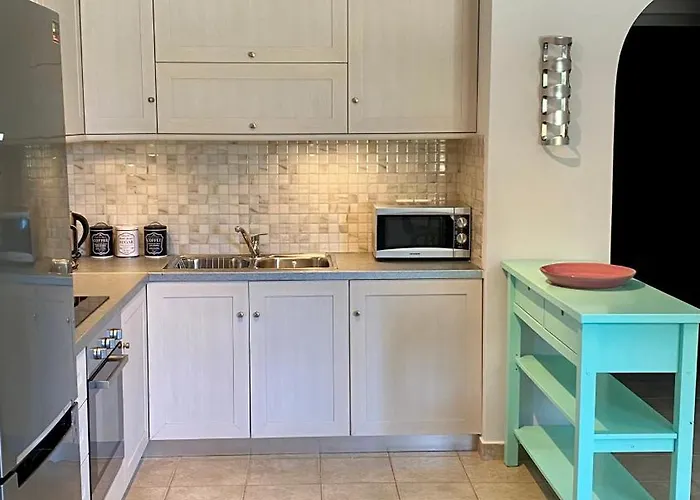 Portoheli 1 דירה *